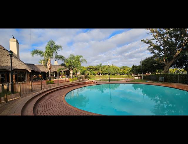 2 BEDROOM APARTMENT FOR SALE IN MOOIKLOOF RIDGE